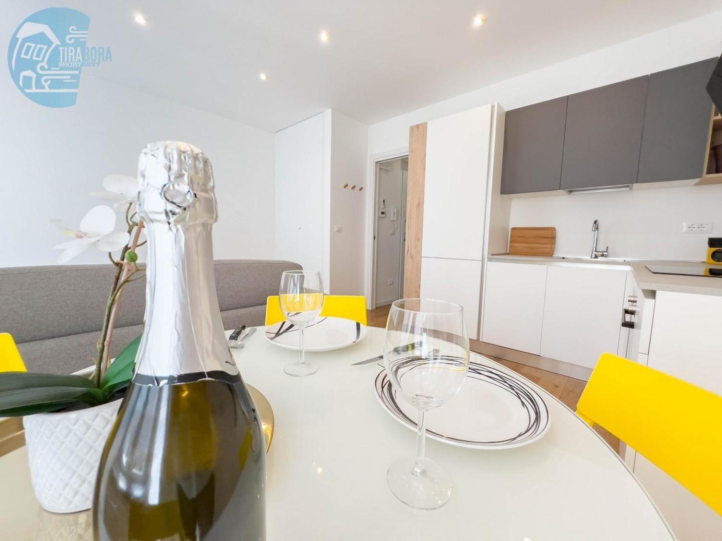 Cassa Di Risparmio 11 Tirabora Short Rent Триест Экстерьер фото
